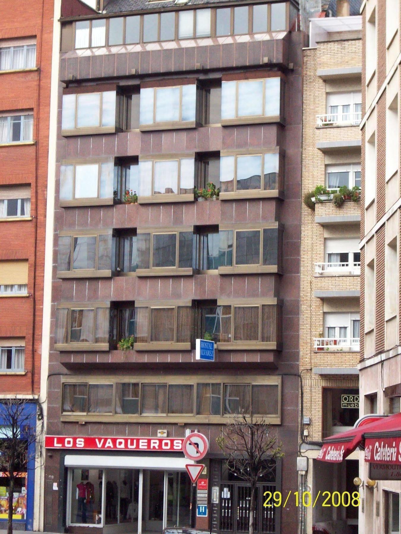 Hostal Alvarez Oviedo Exterior photo