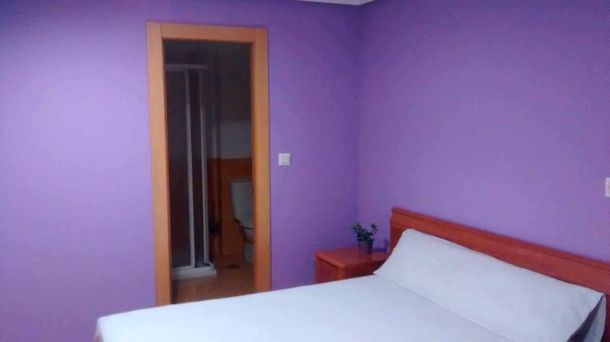 Hostal Alvarez Oviedo Exterior photo